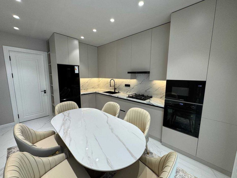 Сдам срочно 3-ком кв в ЖК NRG Мирзо-улугбек ул Сайрам  Буз Базар (Р1)