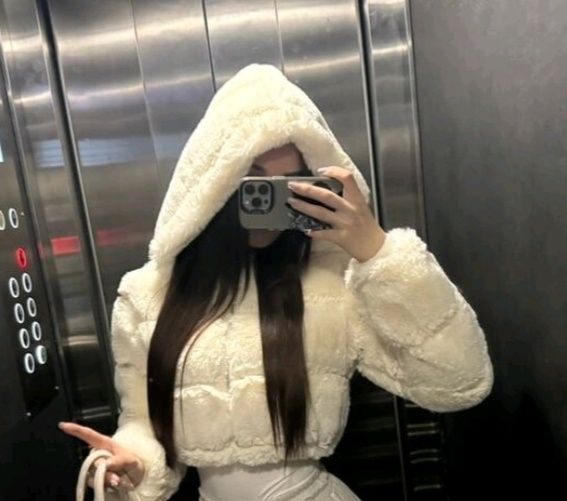 Ново дамско бяло пухено яке размер XXS