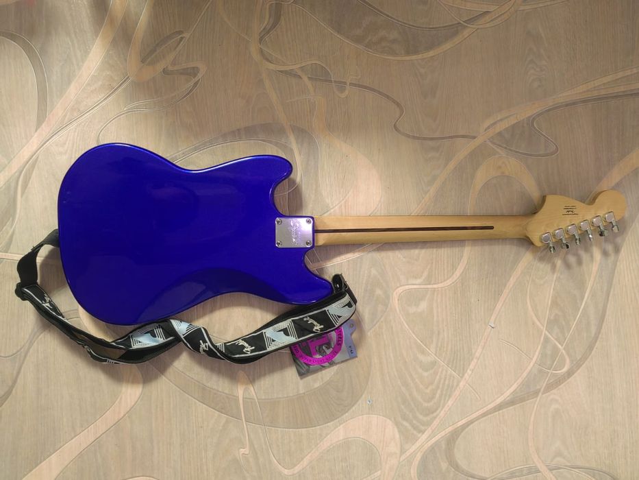 Электрогитара Squier Fender bullet mustang