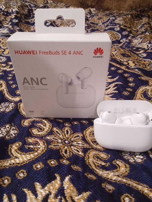Продам наушники HUAWEI FreeBuds4 ANC