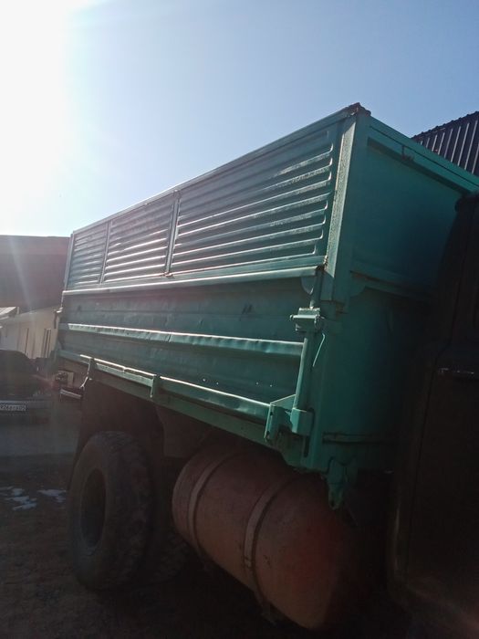 Продам зил срочно