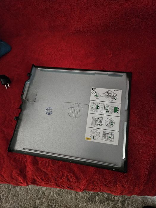 Vând unitate Pc HP Intel Pentium E6700 3gb ram nu are placa video