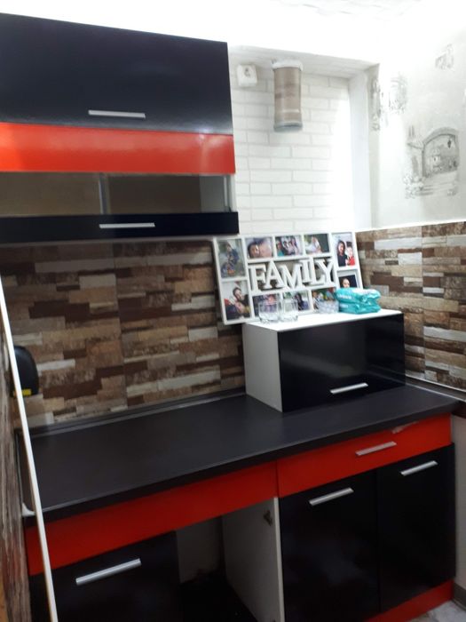 Vând garsoniera zona  tineretului  mobilata parțial 27 m3
