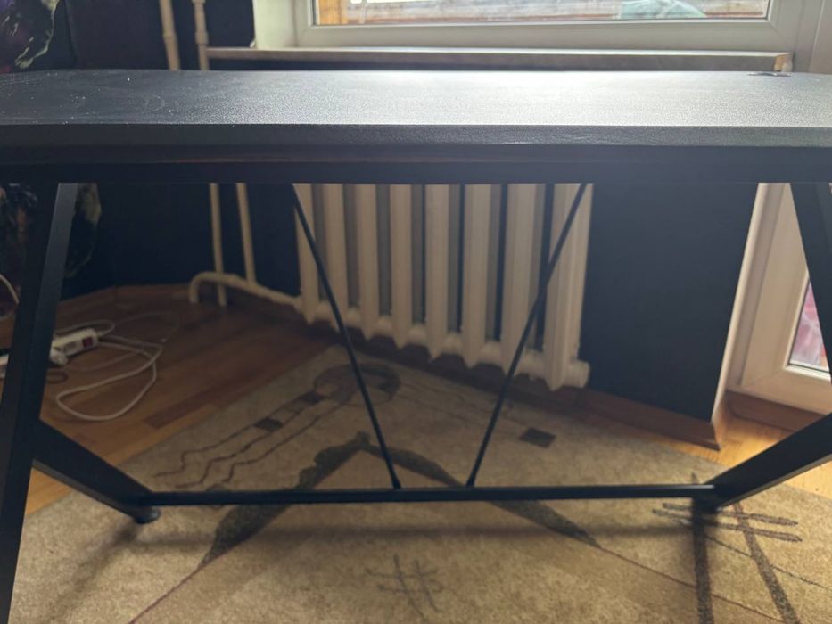 Стол компьютерный Trust GXT 711 Dominus