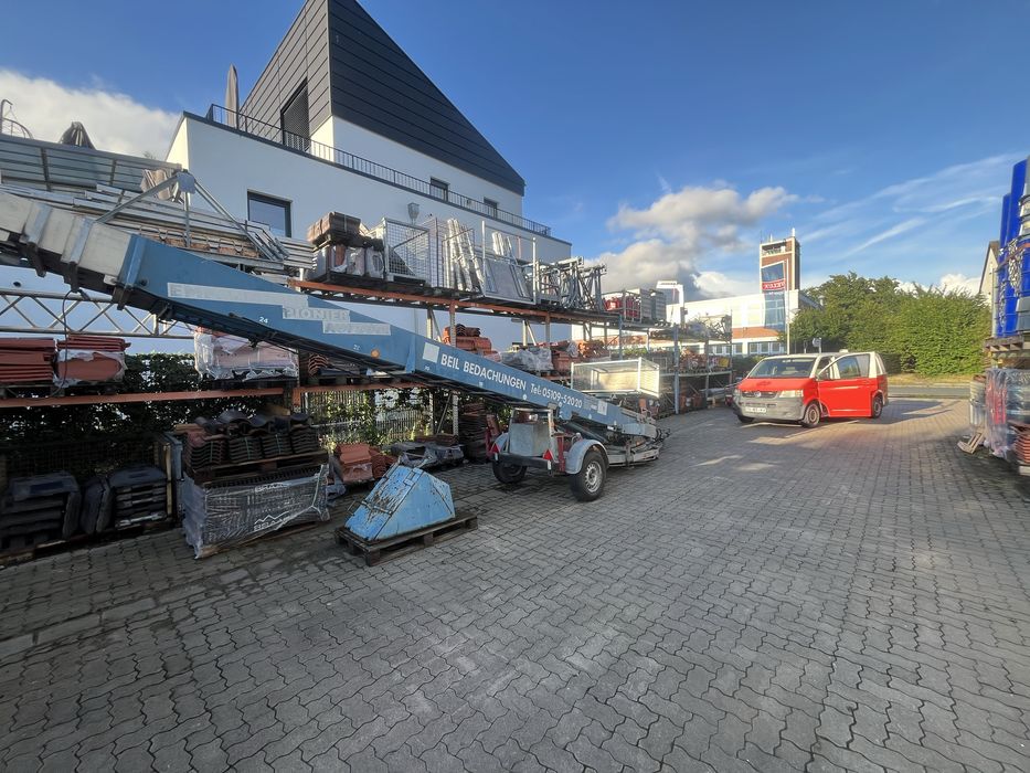 Мебелен Асансьор под наем или услуга