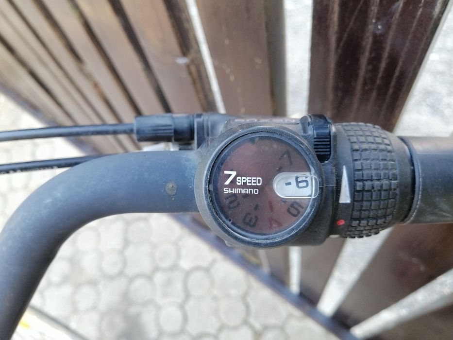Bicicletă               .