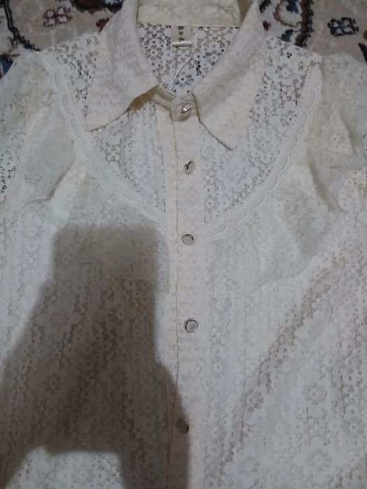 Белая блузка продаётся