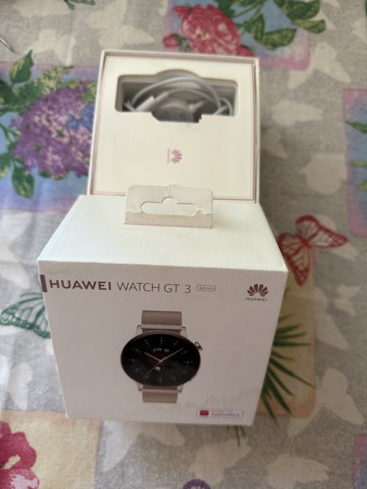 Часовник Huawei GT 3 като нов