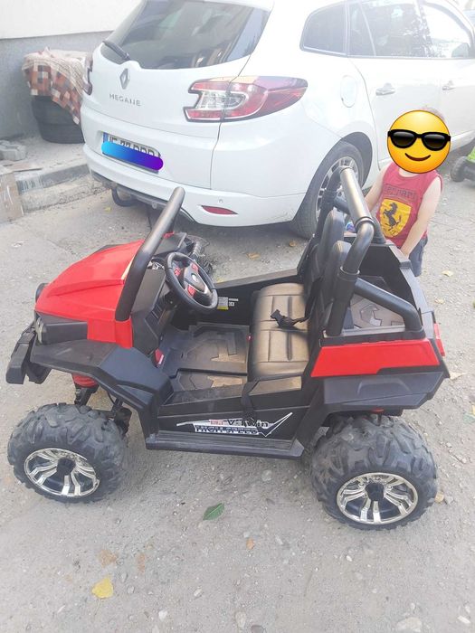Mașinuță electrică copii 4x4 (4 motoare), 2 locuri, tip jeep – stare bună