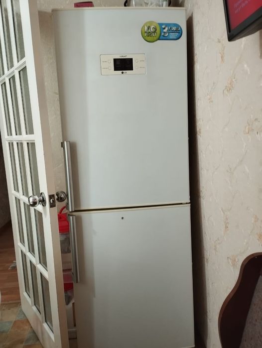 Продам холодильник Lg