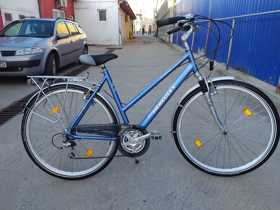 Vând bicicleta din aluminiu pentru damă