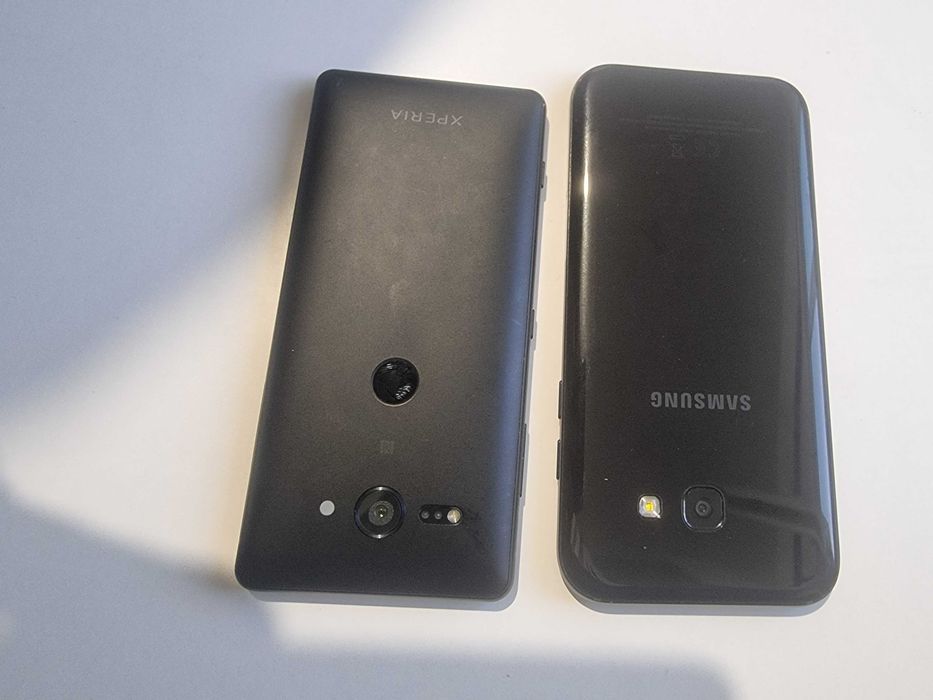 telefoane de piese samsung a5 si sony xperia zx2 nu se aprinde