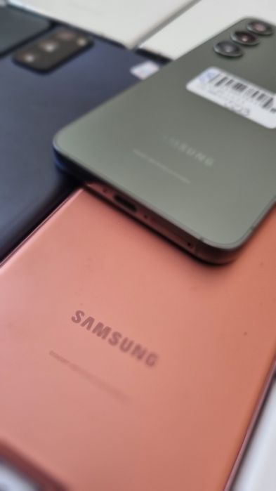 Samsung s23 256/8