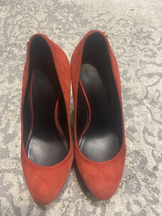 Продается женска обувь