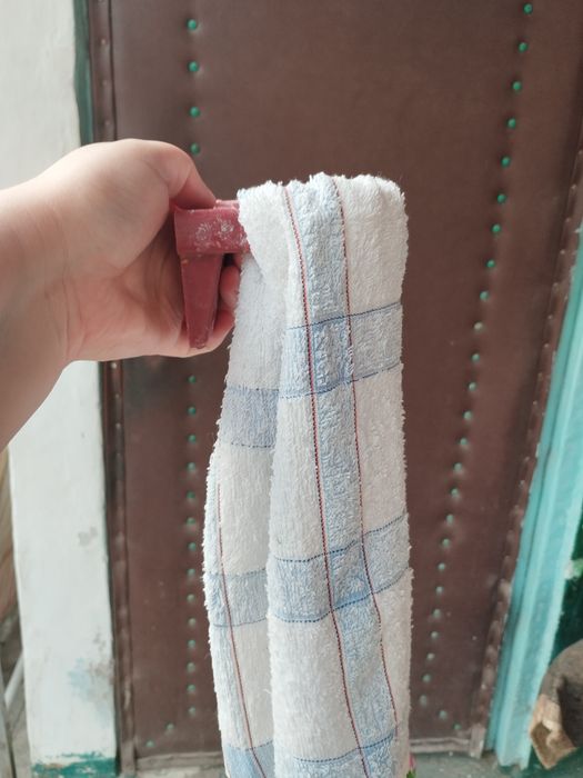 Полки и мыльницы для ванной