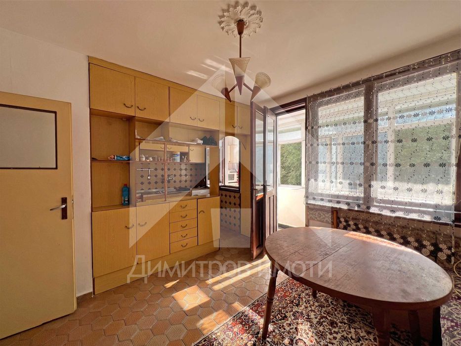 Продава се Четиристаен апартамент в Нови пазар - 94 кв.м за 798 €/кв.м - Снимка #1