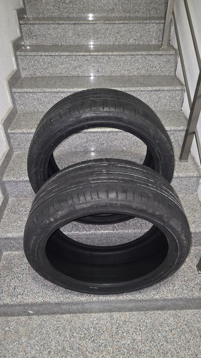 2 бр летни гуми 245/40 R20