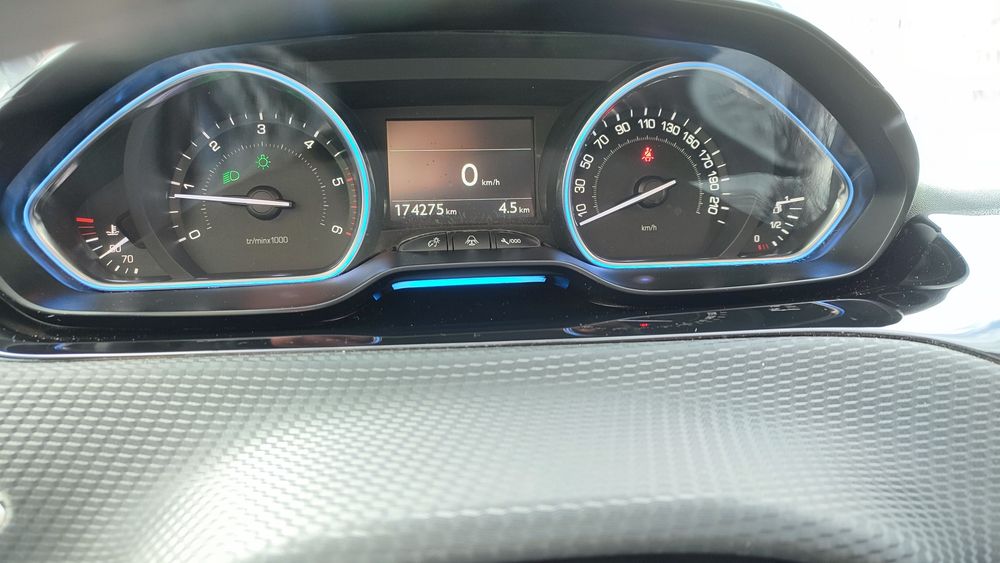 Пежо 2008, 1.6 дизел