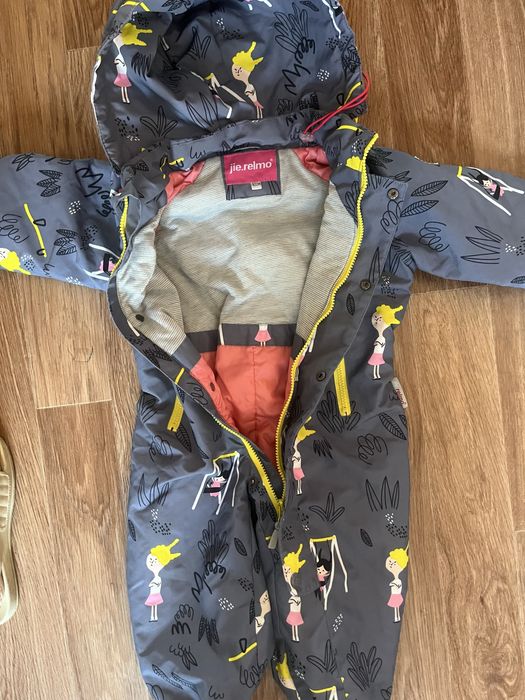 Продам комбинезон на осень