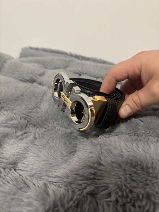 Curea ferragamo unisex