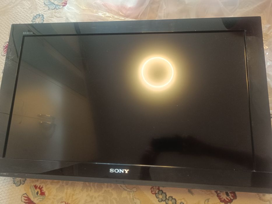 Телевизор SONY в рабочем состоянии