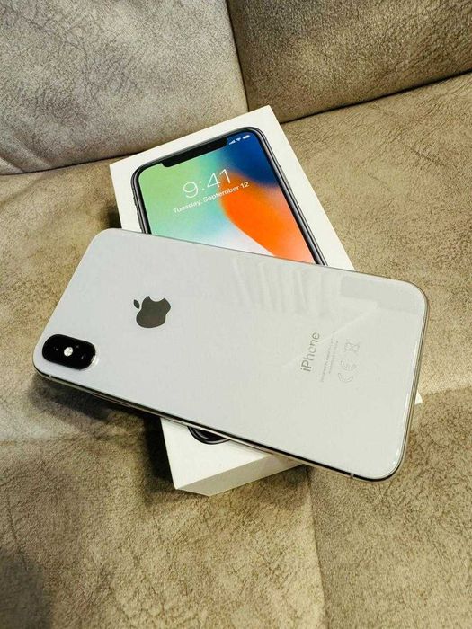 Продам iPhone 10