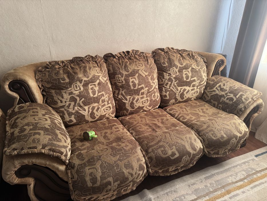 Продам 3 дивана в хорошем состоянии