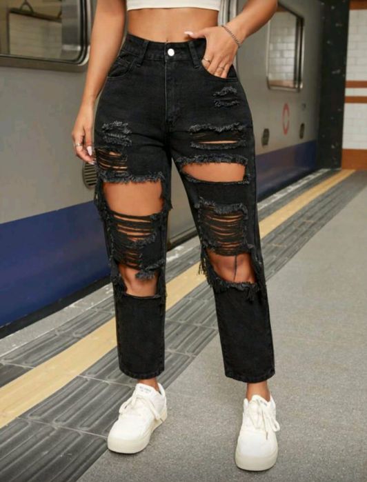 Продавам дамски дънки