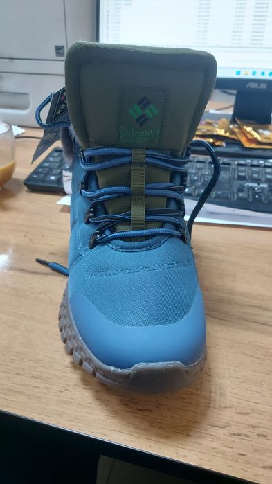 Продам Ботинки зимние