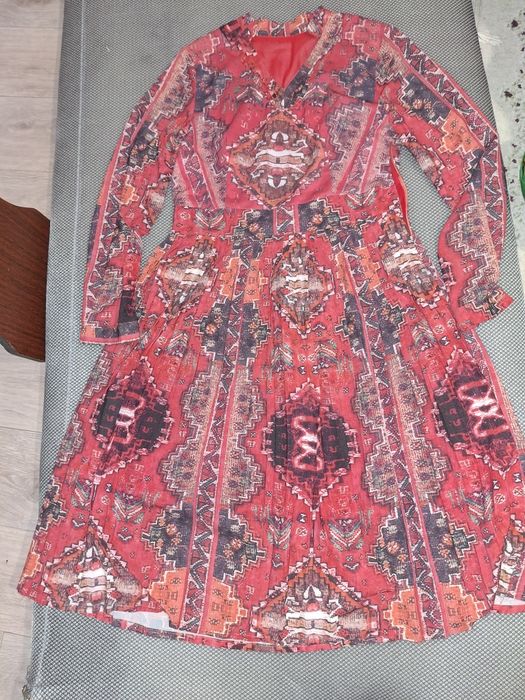 Срочно продам платье каждую за 2000т