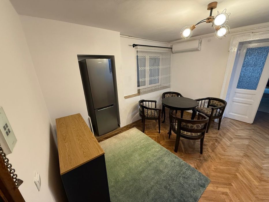 De inchiriat studio / apartament