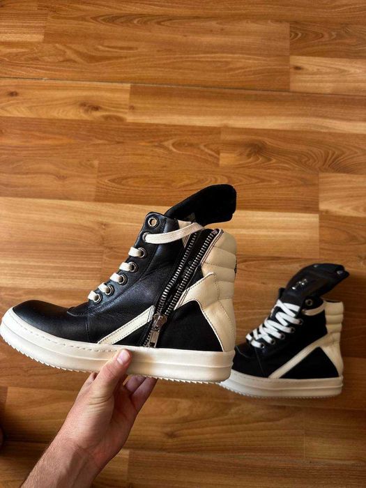 Sneakers ChromeHearts cu eticheta (nu Nike, Gucci, Adidas, Balenciaga)
