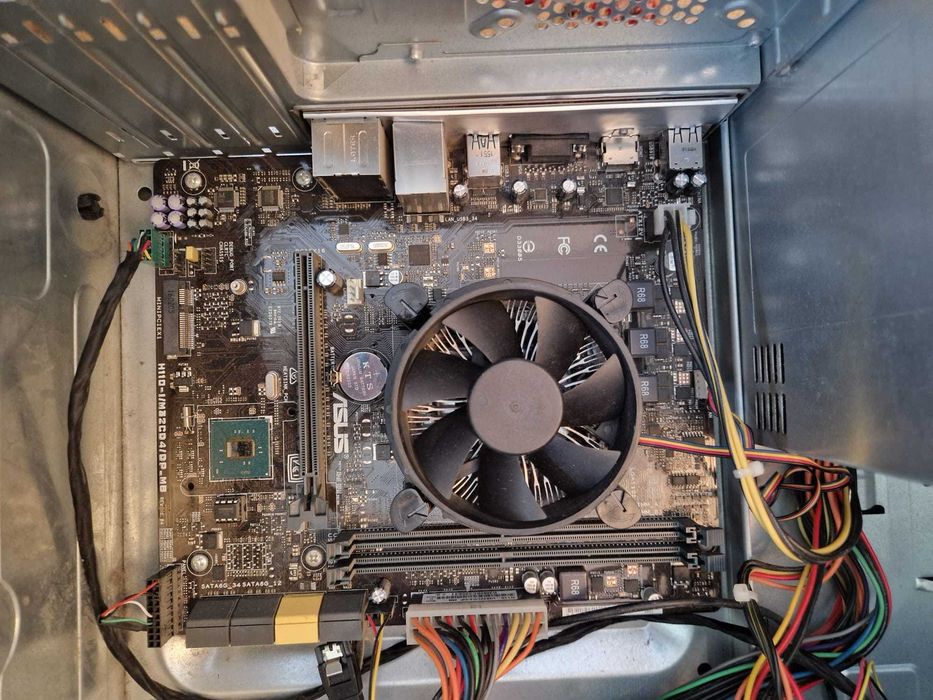 Unitate Intel i3-6100