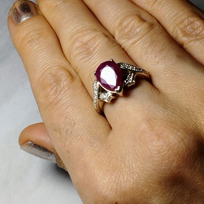 РУБИН+белые топазы