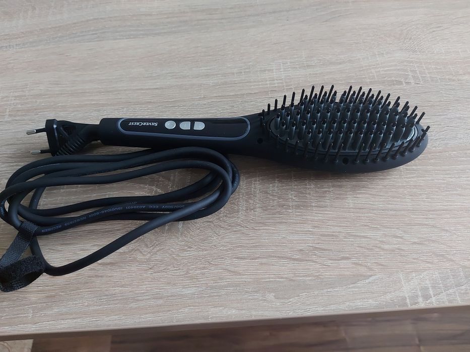 Четка за изправяне на коса