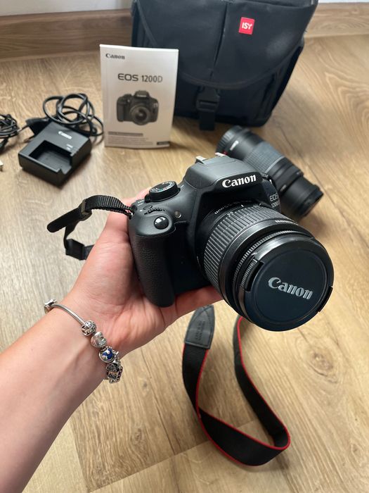 Canon EOS 1200 D