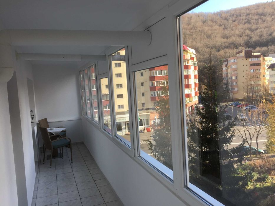 Apartament 3 cam decomandat, doua bai, complet mobilat si utilat