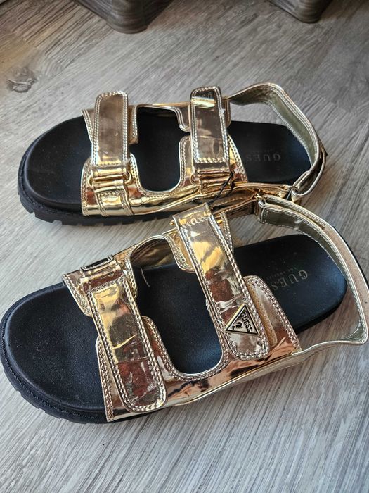 Guess сандали нови
