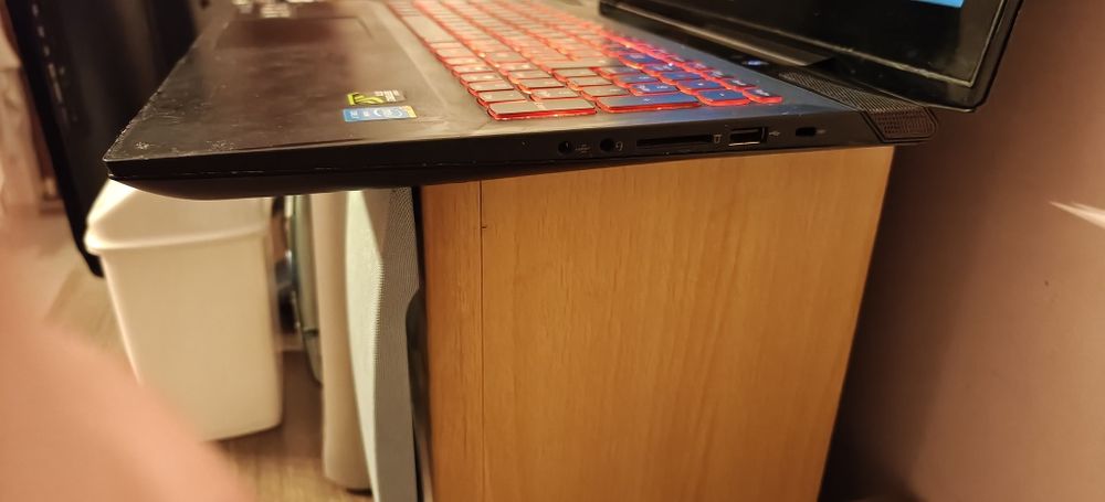 Lenovo Y50:70 16 RAM 512GB SSD