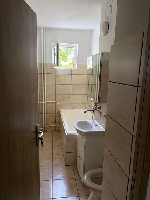 Închiriez apartament 3 camere Banat/Exercițiu