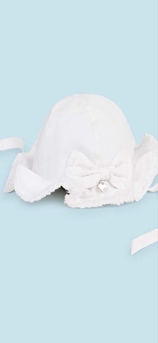 Бебешки шапки няколко вида