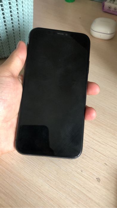 не рабочий Iphone 11