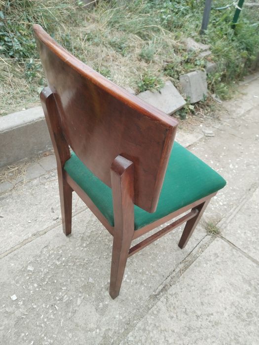 Маса от масивно дърво и столове