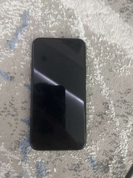 Продаю айфон 11 про