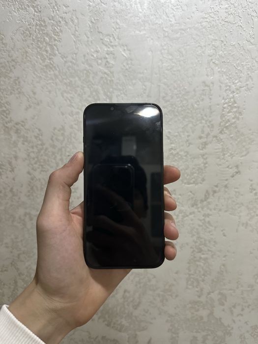 Продам айфон 13