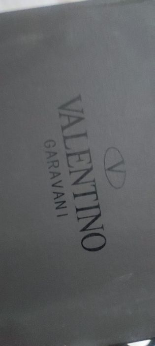 Крассовки Valentino