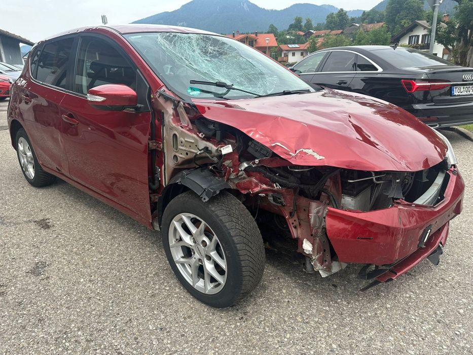 Nissan Pulsar 1.2турбо 72000км здраво табло на ЧАСТИ