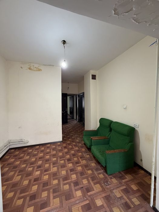 Продам квартиру сергели 8а 2/1/9 62000& 2х6 балк + лифтовая