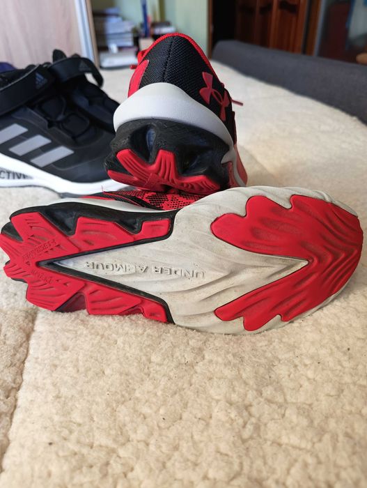 Детски спортни обувки Under Armour