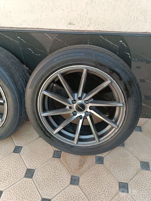 Vossen Diska Balon 215 55 R17 Holati Yaxshi Skitkada
